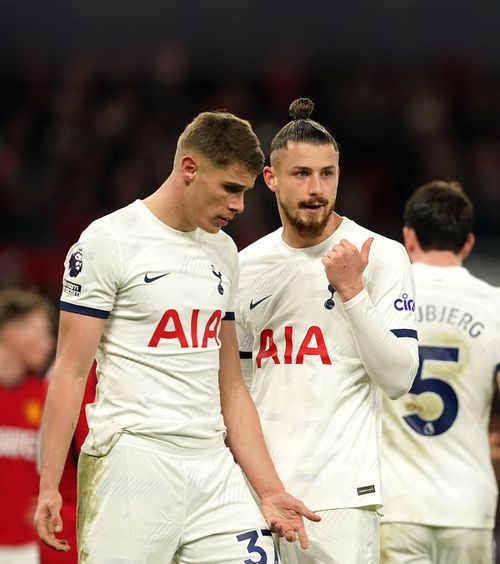 „Cea mai mare prostie”  Van de Ven, despre implicarea din   vestiarul lui Drăgușin:  „Fanii vor crede”