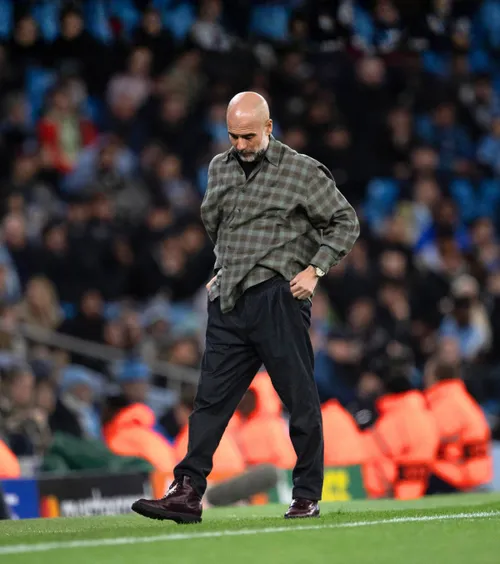 Guardiola, trendsetter cu Real Madrid    FOTO.  Cămașa purtată de antrenorul lui City în Liga Campionilor a devenit virală »   Costă o avere, dar e deja sold-out!