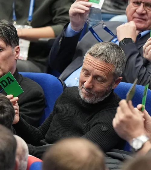 „Faze penibile”    VIDEO.  Mihai Stoica oferă noi detalii despre   scandalul de la alegerile FRF:  „Săracul nici nu mai știa de capul lui”