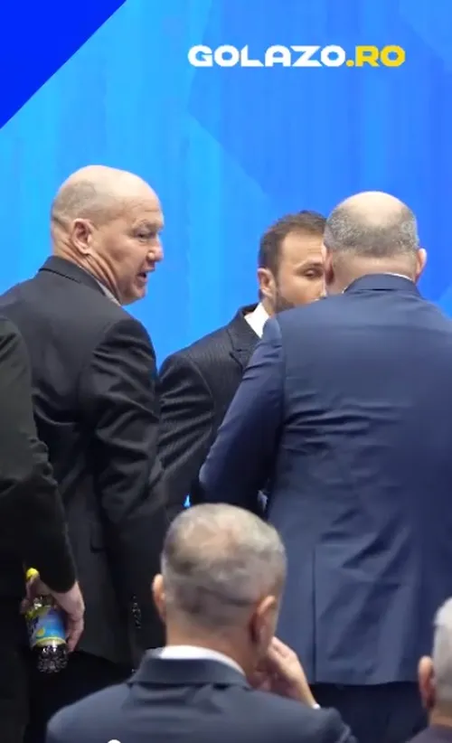Adrian Teodorescu (stânga) a sărit în sprijinul federalilor pentru a-l intimida pe Ilie Drăgan / Captură video: Golazo.ro