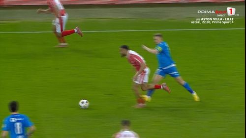 Faultul lui Bancu asupra lui Sivis / foto: capturi Prima Sport