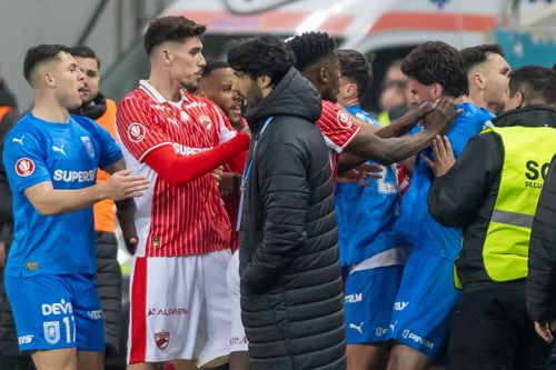 Scandal la Dinamo - U Craiova, în runda #2 din play-off-ul Superligii. Foto - Raed Krishan (2).jpg