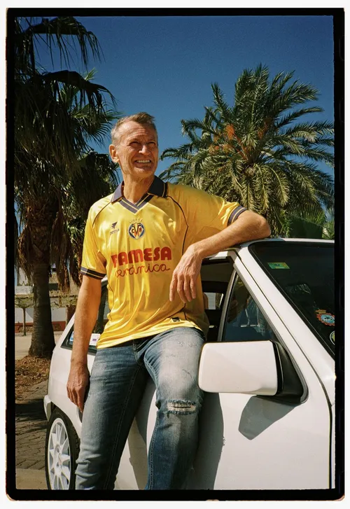 Craioveanu, model pentru Villarreal    FOTO+VIDEO:  Fostul mare internațional   a prezentat echipamentul retro  al „Submarinului Galben”, pentru etapa #31