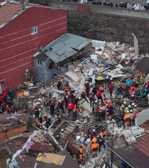 Tragedie la Istanbul   Două clădiri   s-au prăbușit  din cauza unei explozii, în orașul în care va evolua echipa națională miercuri 