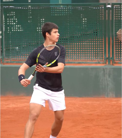 Atenție, încă un Alcaraz!    VIDEO.  Fratele mai mic al lui Carlos a cucerit un trofeu, dar și internetul:   „E incredibil! Nu vezi dublu”