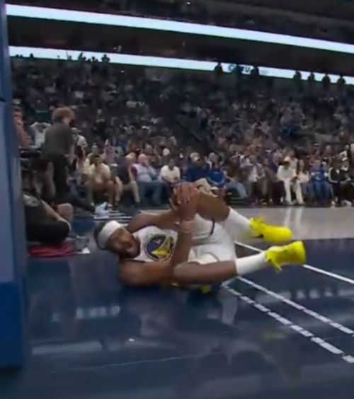 Accidentare oribilă    FOTO.  Genunchiul starului din NBA   a cedat într-un mod horror,  după ce jucătorul a încercat să înscrie cu un slam dunk