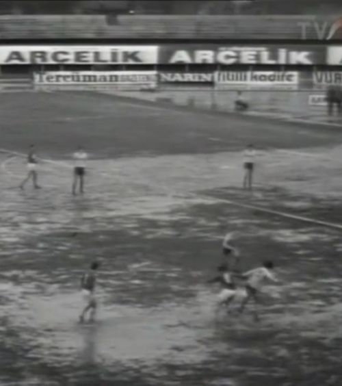 Remiză prin bălți și pietriș    VIDEO.  Ce s-a întâmplat la   cel mai ciudat meci Turcia - România  disputat vreodată. S-a jucat în 1978