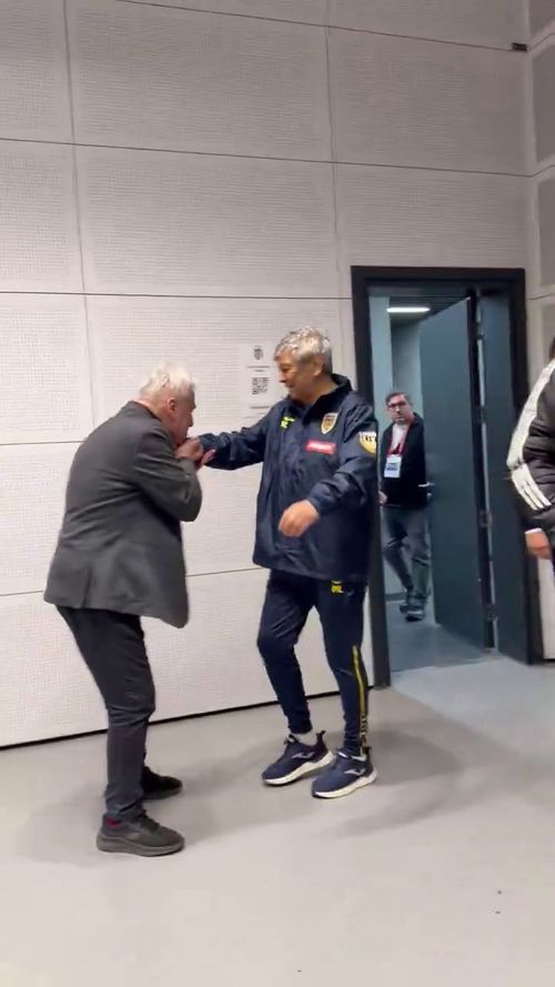 Mircea Lucescu și jurnalistul Ismail Er (Hurriyet), înainte de Turcia - România. Capturi X (4).jpg