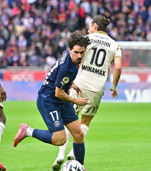 Decizie controversată în Franța   Meciul care ar putea fi decisiv în   lupta pentru titlu,  amânat » Hotărârea a fost contestată