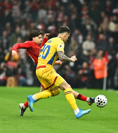 LIVE     Turcia - România  » Luptăm pentru calificarea la Mondial într-o atmosferă sufocantă pentru „tricolori”! Turcii presează încă din start