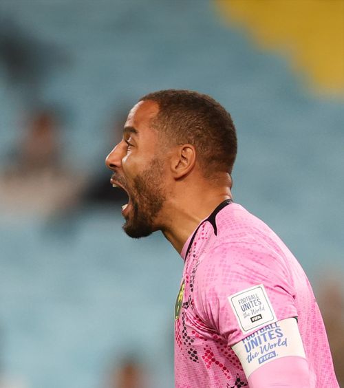 Epassy, remarcat la națională     VIDEO.   Penalty apărat de portarul lui Dinamo în   Australia - Camerun  » A blocat un jucător cu cetățenie română