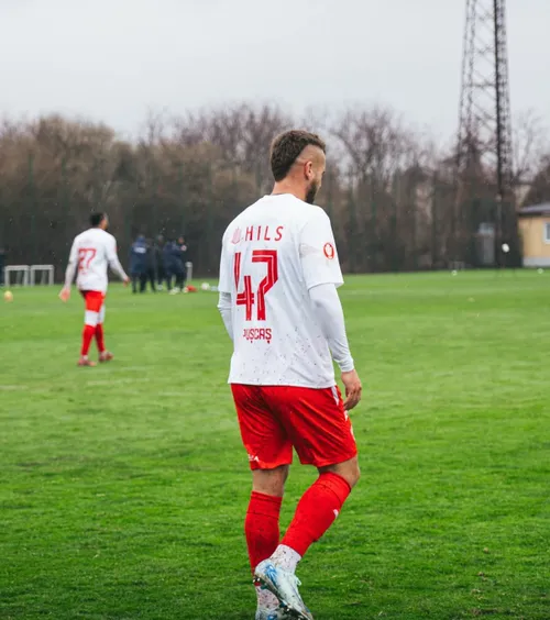 Emoții mari cu Pușcaș    FOTO.     Probleme pentru atacant,  la scurt timp după ce a marcat » Primul său gol la Dinamo nu s-a văzut pe transmisiunea live