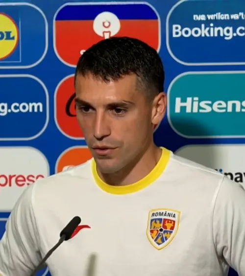  Ce le-a transmis Lucescu jucătorilor  Nicolae Stanciu și Jerry Gane, detalii înaintea meciului amical cu Slovacia:   „Ne-a sunat în această dimineață”