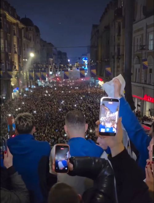 Imagini spectaculoase pe străzile din Sarajevo / foto: X/Bosnian Football și Topskills Sports UK