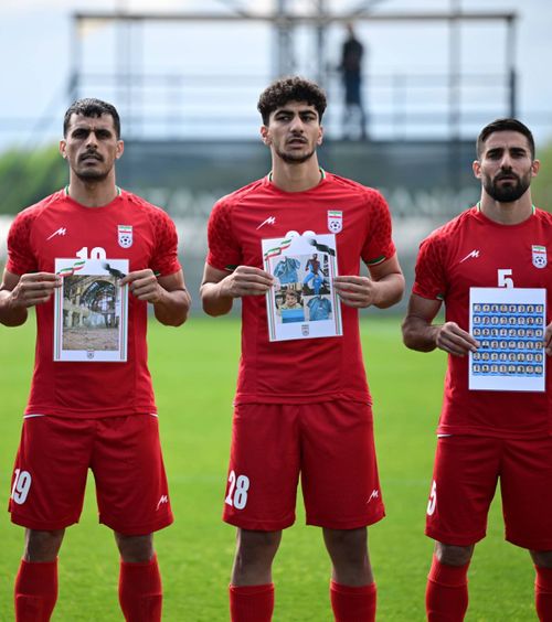 Omagiu emoționant      VIDEO.   Cum au apărut   jucătorii și oficialii Iranului  amicalul cu Costa Rica » Infantino a fost în tribune