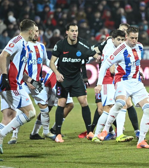 Probleme la FCSB  Titularul din defensivă   s-a accidentat  și ar putea rata meciul cu FC Botoșani 