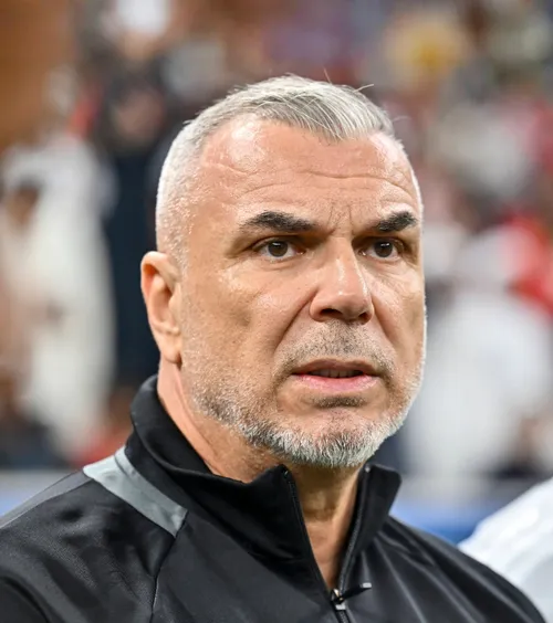 Olăroiu blochează Italia   Și ultima speranță a Squadrei Azzurra de a ajunge la Mondial   a fost spulberată