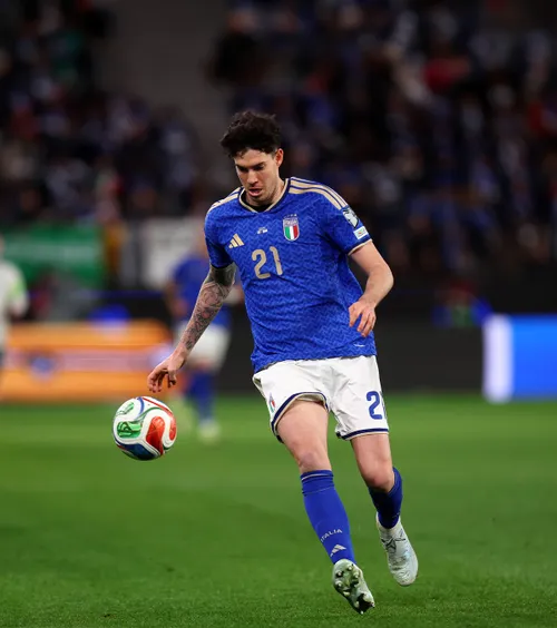 „Să plece din Italia!”  Legenda lui Inter lansează   o propunere radicală,  după ce jucătorul lui Chivu a fost criticat dur: „E de ajuns!”