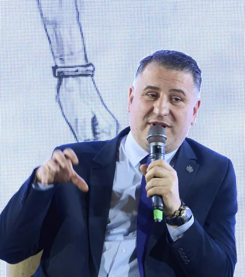 „Un proiect ticălos”  Fostul șef din FRF, scandalizat de votul din Senat: „Legea lui Stroe e anti-suporteri și   e scrisă de forțele de ordine.  Rușine!”