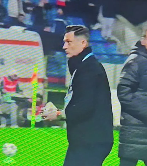 Au aruncat cu hârtie igienică în Rădoi  De unde a pornit totul: „N-am crezut că   mai poţi găsi aşa ceva.  Intrați să vedeți!”