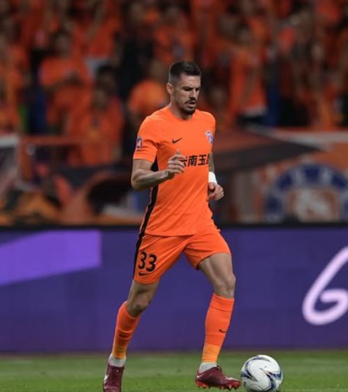 Gol românesc în China    VIDEO.    Andrei Burcă  a marcat, după o centrare perfectă a lui Alexandru Ioniță. Și Nicolae Stanciu s-a remarcat