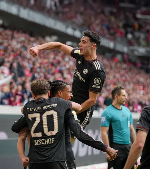 Bayern Munchen, de neoprit!  Puștii bavarezilor au reușit   remontada cu Freiburg  » Bornă incredibilă atinsă în Bundesliga
