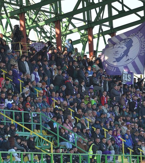 „Românii mor de foame”  Cum au protestat fanii lui FC Argeș   la modificările Legii 4,  adoptate în Senat