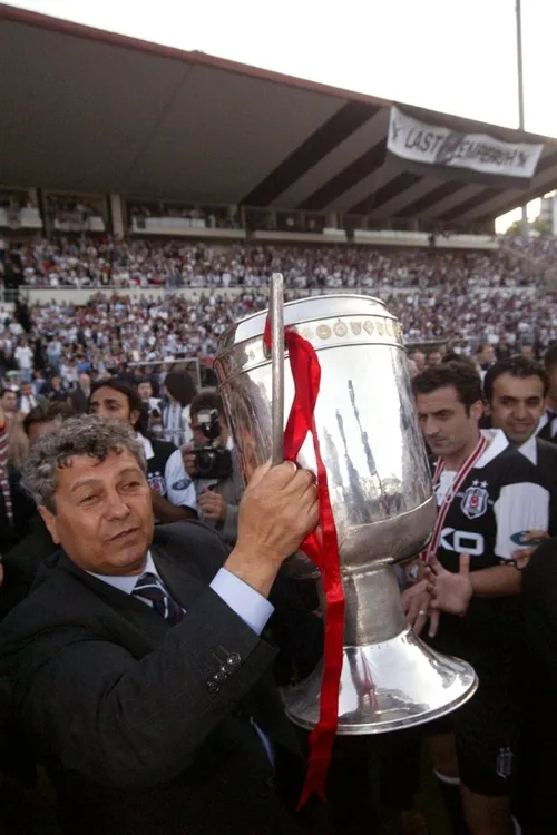 2003. Campion cu Beșiktaș Foto - Imago.jpg