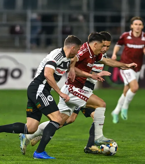LIVE    Rapid - U Cluj  se joacă acum, în play-off-ul Ligii 1 » Start echilibrat de partidă pe Giulești