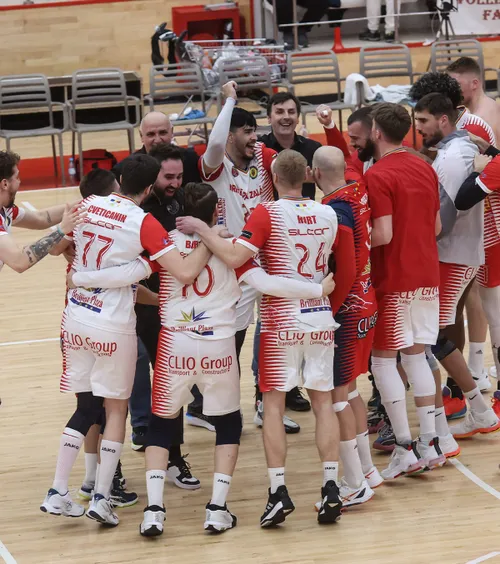 Cupa României, decisă după o eroare imensă  Modul incredibil în care   SCM Zalău  a câștigat trofeul la volei masculin