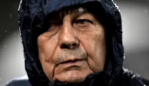 Mircea Lucescu, la început băiețelul dintr-o mahala din București. Sărăcia lucie din familia cu 5 copii, toți înghesuiți într-o cămăruță de pe Șoseaua Berceni