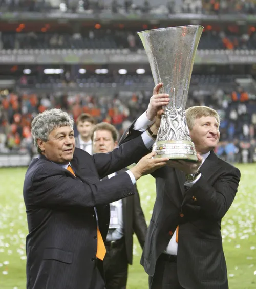 Doi miliardari vin să-și ia adio de la Lucescu    Patronii lui Șahtior și Dinamo Kiev,  Rinat Ahmetov și Igor Surkis, și-au anunțat prezența la funeraliile lui Il Luce