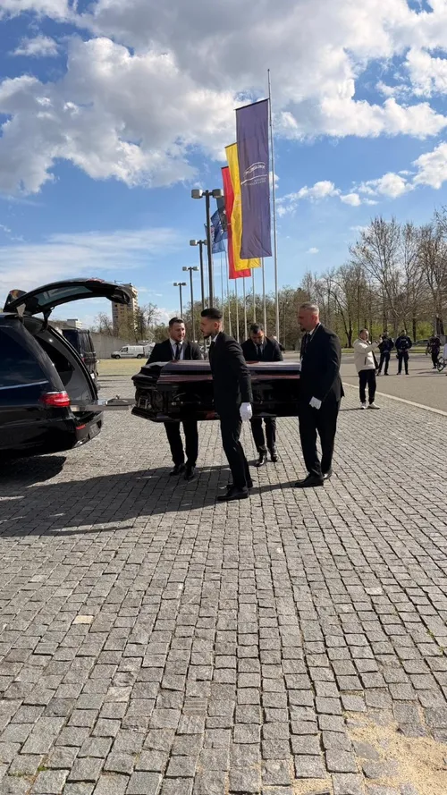 Sicriul lui Mircea Lucescu a ajuns la Arena Națională FOTO GOLAZO.ro