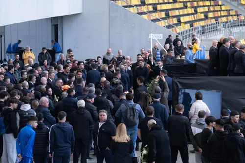 Românii și-au luat rămas bun în număr mare de la Mircea Lucescu. Foto - Raed Krishan (13).jpg