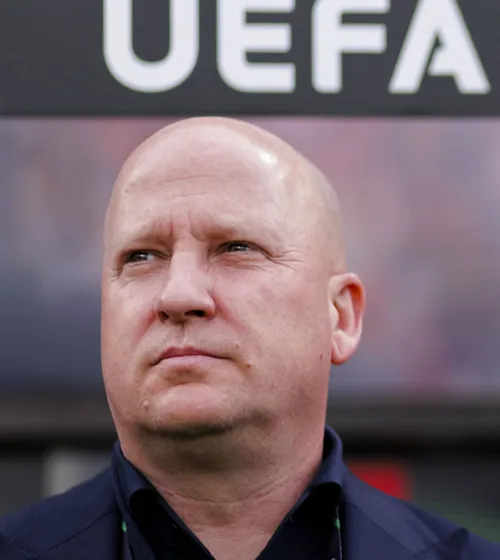 „Ne-a lipsit Răzvan Marin”  Cum justifică antrenorul lui   AEK Atena  eșecul usturător în fața echipei lui Andrei Rațiu