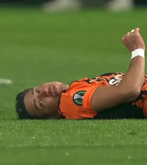 Se putea încheia tragic    FOTO.  Jucătorul lui Shakhtar   și-a pierdut cunoștința pe teren.  Incredibil ce s-a întâmplat după aceea!
