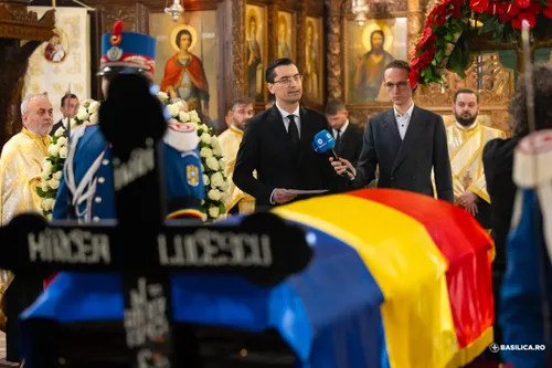 Slujba de înmormântare a lui Mircea Lucescu. FOTO Basilica.ro / Mircea Florescu