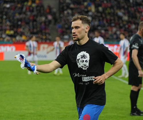 FCSB - Oțelul Galați, înainte de meci. Omagiu pentru Mircea Lucescu (foto: Iosif Popescu/GOLAZO.ro)