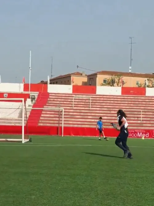 Javi Poves i-a fugărit cu un jambon în mână pe jucătorii musulmani (FOTO: captură x.com/radiogenoa)