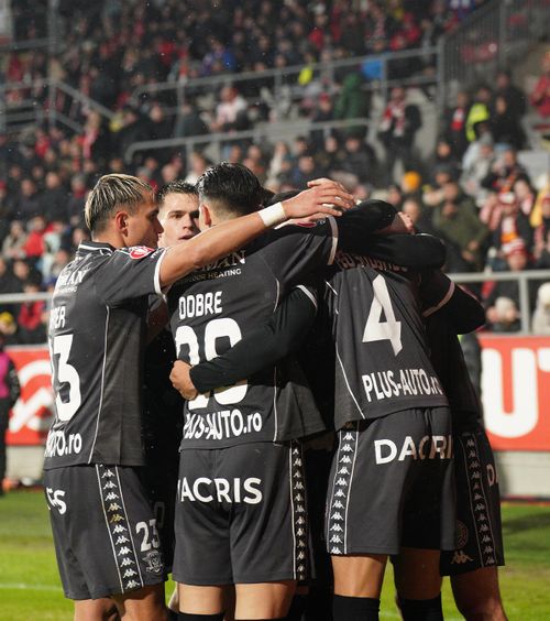 Absențe importante la Rapid  Jucătorii pe care nu se poate baza Costel Gâlcă în meciul cu FC Argeș:   „Avem trei probleme”