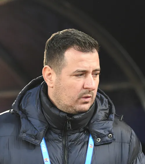 Ianis Zicu, out de la Farul   Clubul constănțean   a confirmat despărțirea  de antrenor » Surpriză! Cine i-a luat locul
