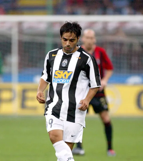 „Aici ne omorâm pentru două lucruri”  A fost „ca Maradona la Napoli”, dar a ajuns   la închisoare:  „Nu făceam pe vedeta”