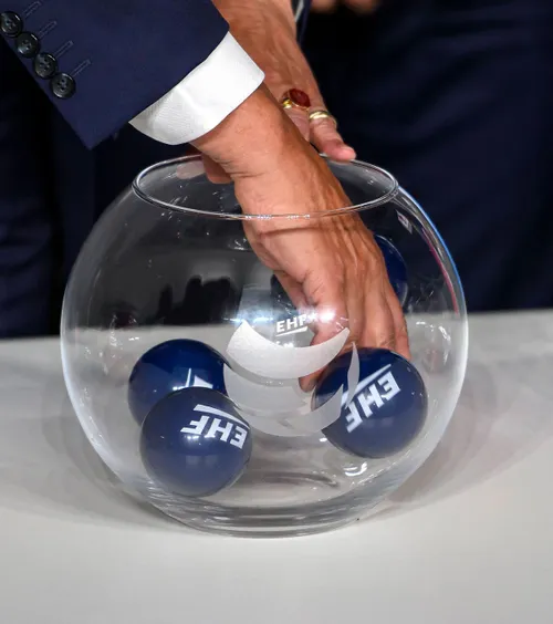 EURO 2026  România a fost repartizată în   urna a doua   » Când are loc tragerea la sorți + unde vor juca „tricolorele”