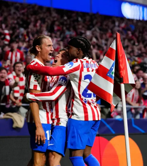 Barcelona, out din Liga Campionilor  Zidul lui Simeone a rezistat și   Atletico e din nou în semifinale!  PSG, fără emoții cu Liverpool