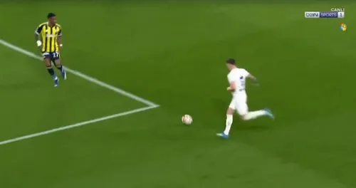 Pasa de gol a lui Valentin Mihăilă în meciul Fenerbahce - Rizespor. Foto: captură BeinSports