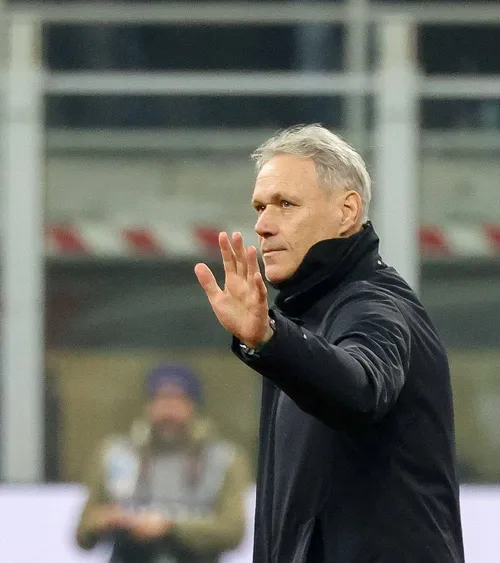 Van Basten, situație șocantă!  Motivul neașteptat pentru care   legenda Olandei a ajuns la poliție
