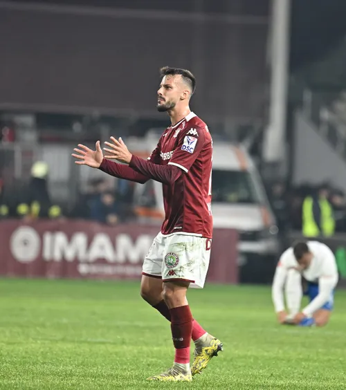 „E ultima șansă la titlu”    Jakub Hromada,  într-o română perfectă, înaintea meciului cu U Craiova: „În sezonul regulat am reacționat bine”