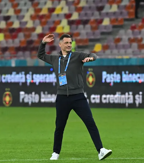 Rădoi ar putea pleca de la FCSB   Meciul cu Farul,   ultimul  pe banca roș-albaștrilor? Cu ce echipă urmează să semneze