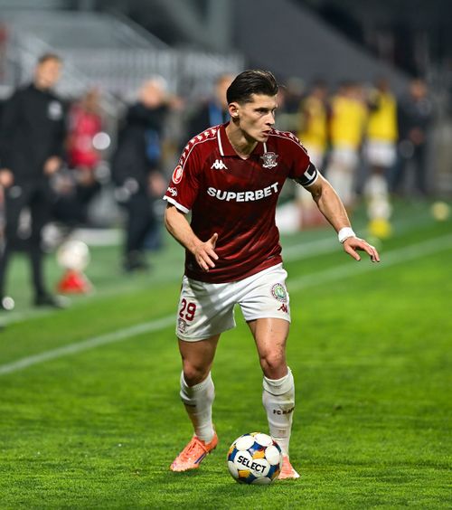 Gâlcă nu glumește  Decizia luată de antrenorul de la Rapid   în privința lui Dobre,  pentru derby-ul cu U Craiova