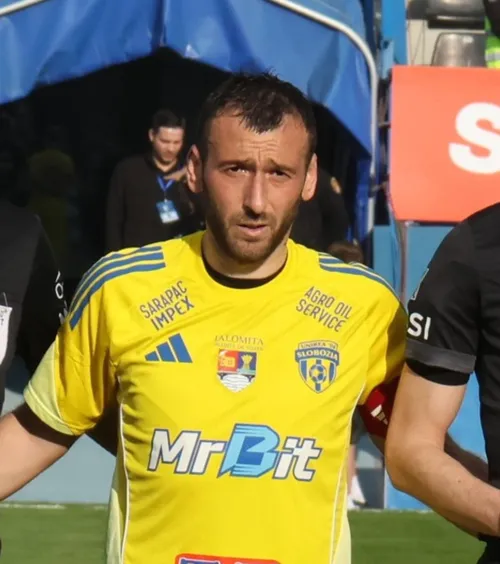 „Nu e niciun fel de problemă, ce?”   Fotbalistul din Liga 1, condamnat după ce a fost prins   băut la volan  » Reacția președintelui: „N-are interdicție la fotbal”